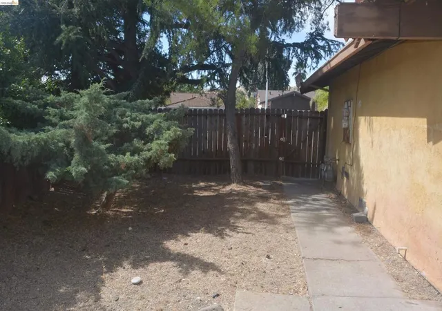 Photo 3 of Sale Pending at 2522 Cathy Ct, Antioch, CA 94509 | MLS# 41146100 | Listing updated on 2026-10-09