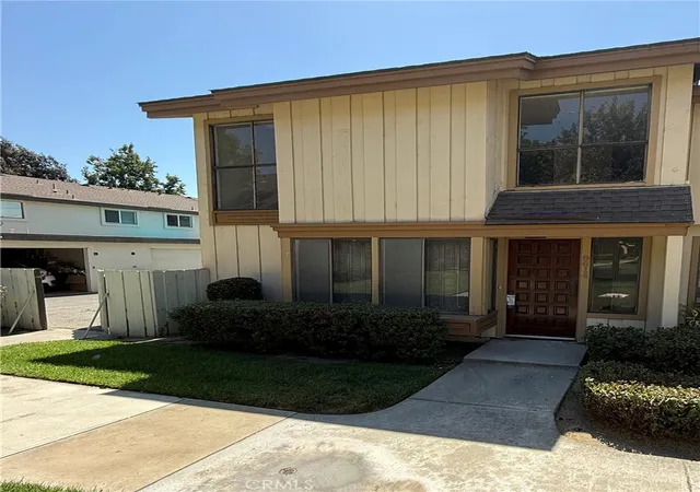 Photo 1 of Townhouse for sale at 9614 Karmont, South Gate, CA 90280 | MLS# DW26186249 | Listing updated on 2026-10-08
