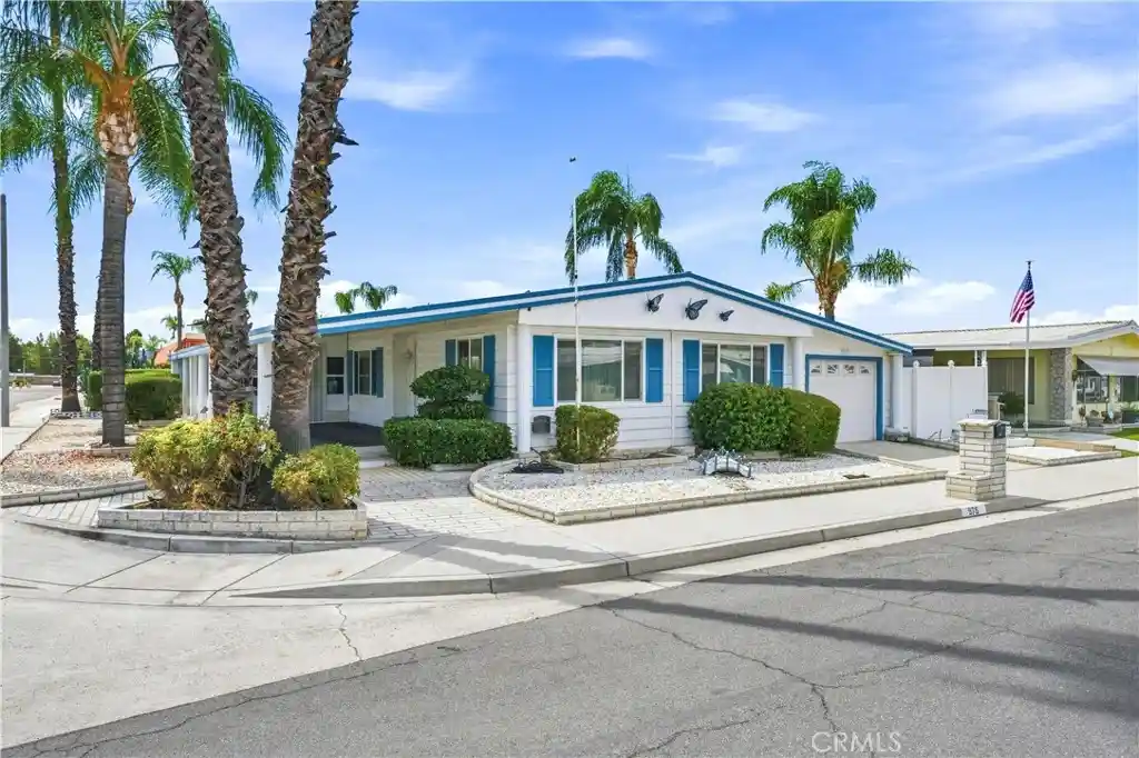 Photo 1 of Manufactured home for sale at 975 Vista Grande Dr, Hemet, CA 92543 | MLS# SW26185766 | Listing updated on 2026-10-30