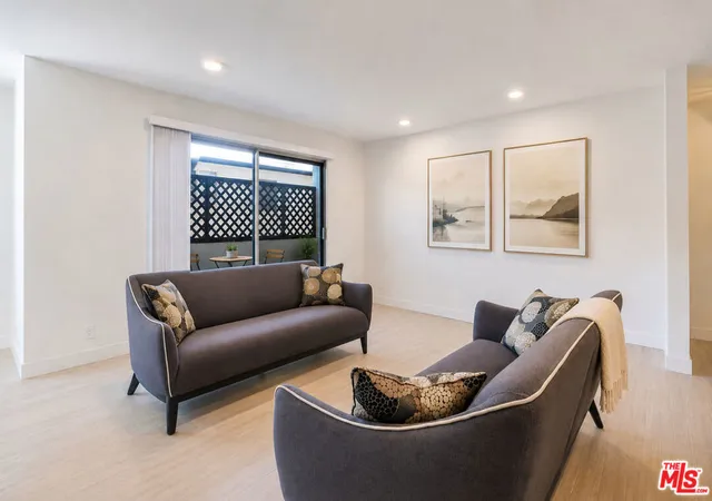 Listing Photo 5 - Condo for sale in building located at 404 San Vicente Blvd, Santa Monica, CA 90402 - Unit #204
