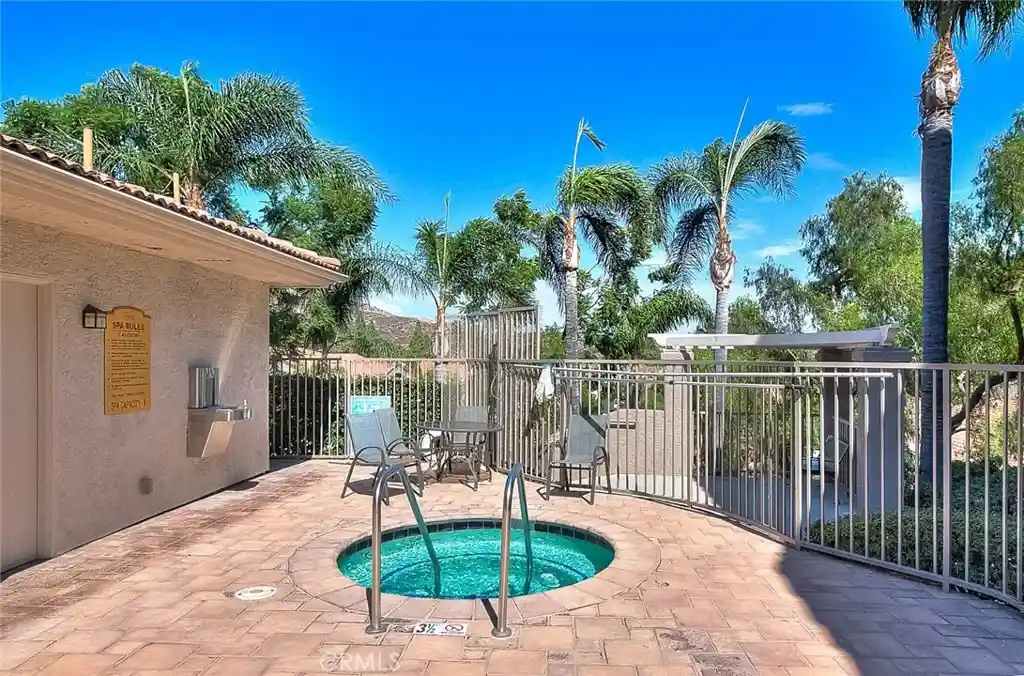 Listing Photo 33 - Condo for sale in 1015 La Terraza located at 1015 La Terraza, Corona, CA 92879 - Unit #304