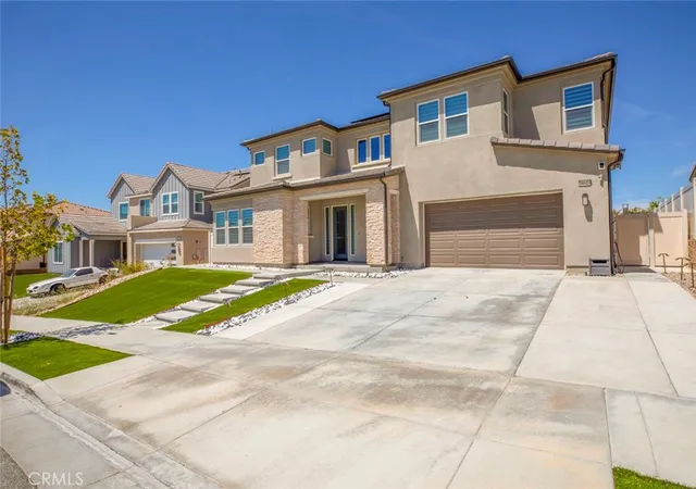 Photo 2 of Single family home for sale at 28619 Bloom, Saugus, CA 91350 | MLS# GD26186532 | Listing updated on 2026-10-11