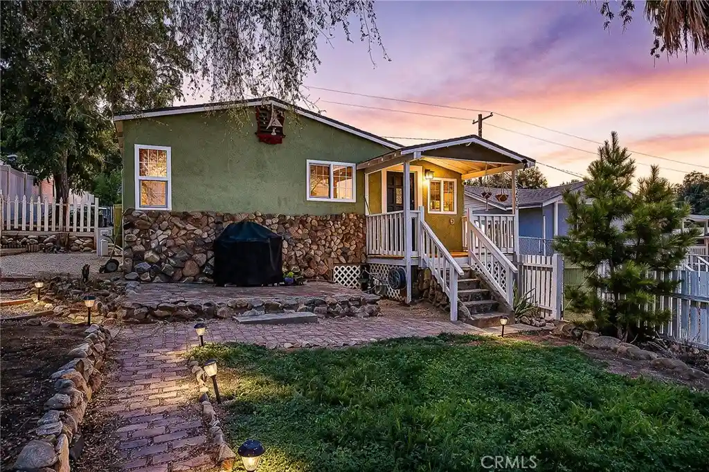 Photo 1 of Sale Pending at 33205 Zellar, Lake Elsinore, CA 92530 | MLS# SW26183614 | Listing updated on 2026-10-29