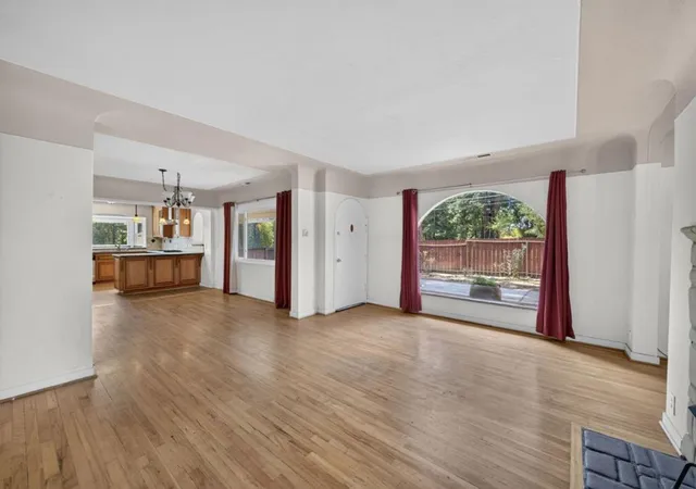 Photo 4 of Single family home for sale at 23889 Summit Rd, Los Gatos, CA 95033 | MLS# ML82057216 | Listing updated on 2026-09-24