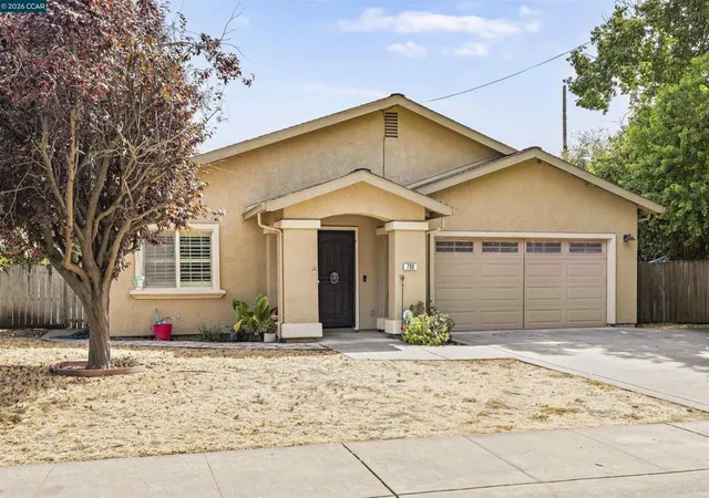 Photo 1 of Single family home for sale at 700 Pinedale Ave, Sacramento, CA 95838 | MLS# 41146122 | Listing updated on 2026-09-25