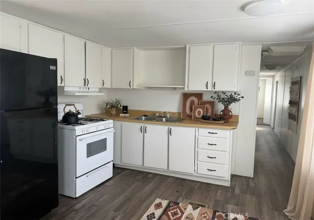Photo 3 of Manufactured home for sale at 22601 Bear Valley Rd #35, Apple Valley, CA 92308 | MLS# HD26186367 | Listing updated on 2026-10-12