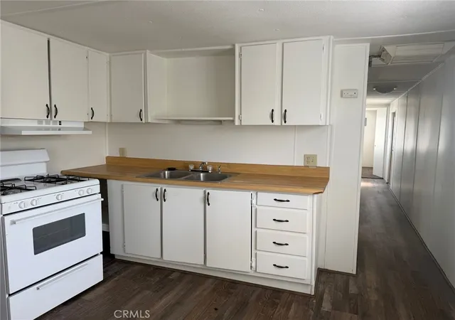 Photo 4 of Manufactured home for sale at 22601 Bear Valley Rd #35, Apple Valley, CA 92308 | MLS# HD26186367 | Listing updated on 2026-10-12