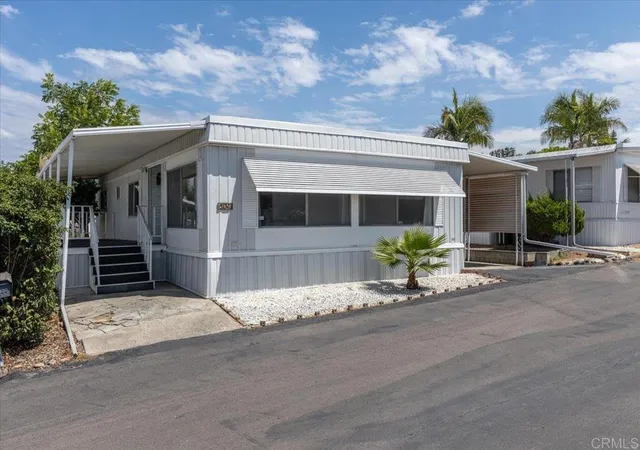 Manufactured home for sale at 718 Sycamore Ave #109, Vista, CA 92083 | MLS# NDP2608001