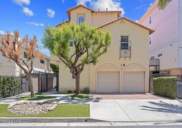 Townhouse for sale at 4442 Vista Del Monte Ave #2, Sherman Oaks, CA 91403 | MLS# 226004068