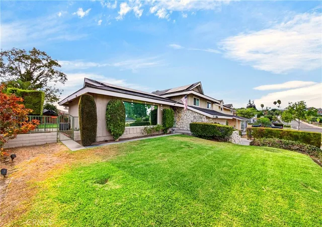 Photo 3 of Single family home for sale at 1701 Sunrise, Fullerton, CA 92833 | MLS# PW26186726 | Listing updated on 2026-09-13