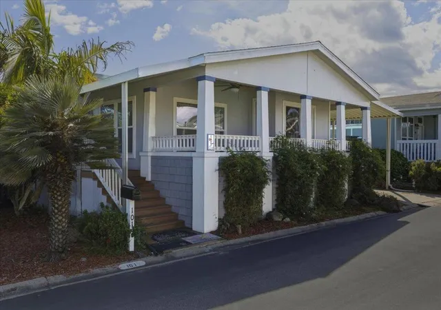 Photo 2 of Manufactured home for sale at Felt #101, Santa Cruz, CA 95062 | MLS# ML82058994 | Listing updated on 2026-10-09