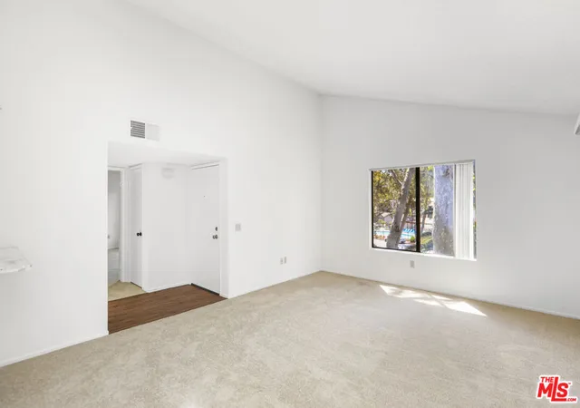 Photo 4 of Condo for sale at 600 Central Ave #294, Riverside, CA 92507 | MLS# 26877609 | Listing updated on 2026-09-16