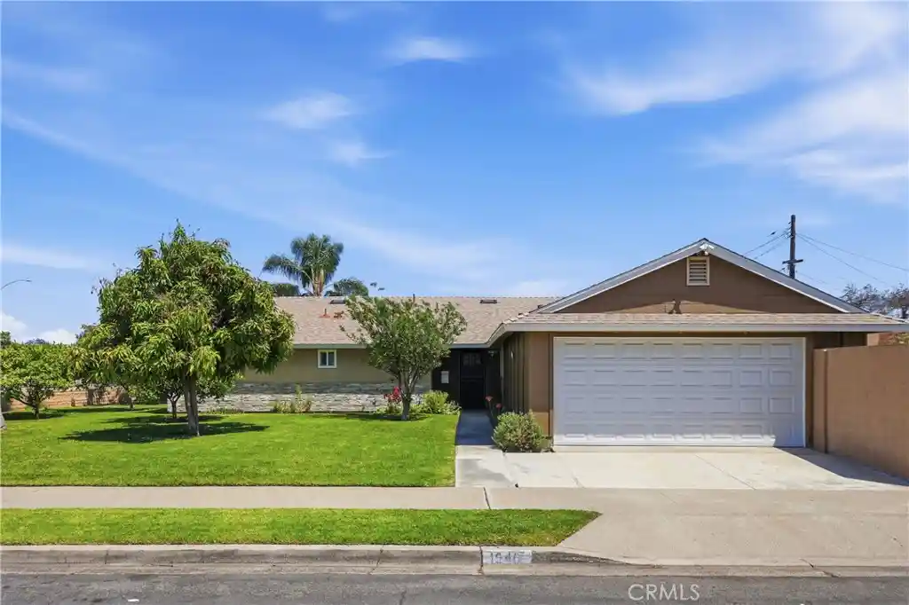 Single family home for sale at 1946 W Broadway, Anaheim, CA 92804 | MLS# PW26186646