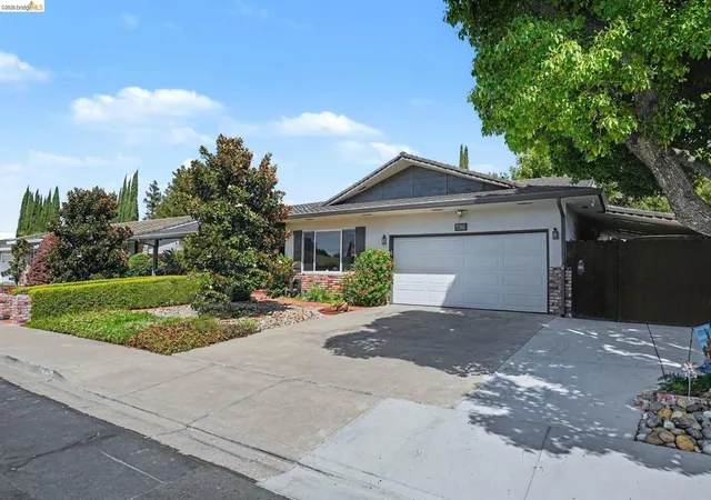 Photo 3 of Single family home for sale at 4005 Rimrock Dr, Antioch, CA 94509 | MLS# 41146167 | Listing updated on 2026-10-03