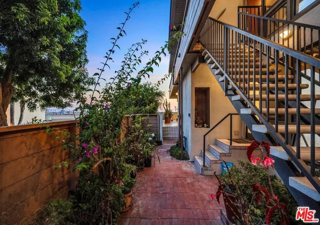 Photo 3 of Single family home for sale at 5317 Ocean Front Walk, Los Angeles, CA 90292 | MLS# 26876839 | Listing updated on 2026-09-13