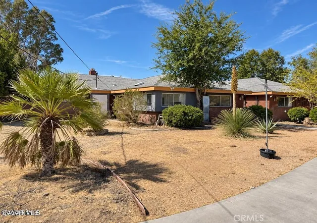 Photo 1 of Single family home for sale at 1902 W Avenue L, Lancaster, CA 93534 | MLS# SR26186966 | Listing updated on 2026-10-10