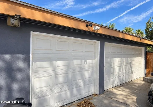 Photo 2 of Single family home for sale at 1902 W Avenue L, Lancaster, CA 93534 | MLS# SR26186966 | Listing updated on 2026-10-10
