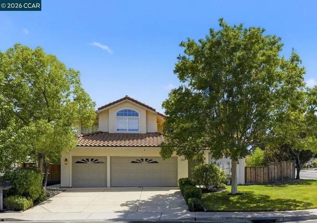 Sale Pending at 4700 Hunter Peak Ct, Antioch, CA 94531 | MLS# 41146187 | Listing updated on 2026-09-30