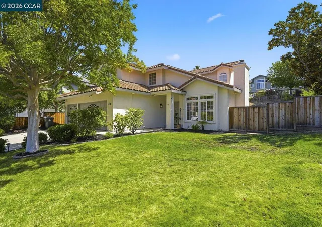 Photo 3 of Sale Pending at 4700 Hunter Peak Ct, Antioch, CA 94531 | MLS# 41146187 | Listing updated on 2026-09-30