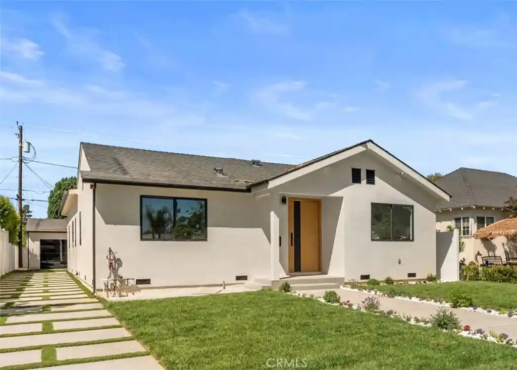 Single family home for sale at 825 N Naomi, Burbank, CA 91505 | MLS# BB26187011