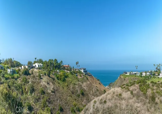 Photo 3 of Single family home for sale at 6771 Wandermere Rd, Malibu, CA 90265 | MLS# SR26180844 | Listing updated on 2026-09-21