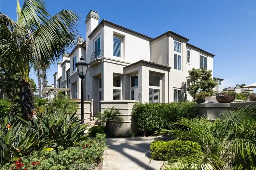 Condo for sale at 19427 Surfset, Huntington Beach, CA 92648 | MLS# OC26186307