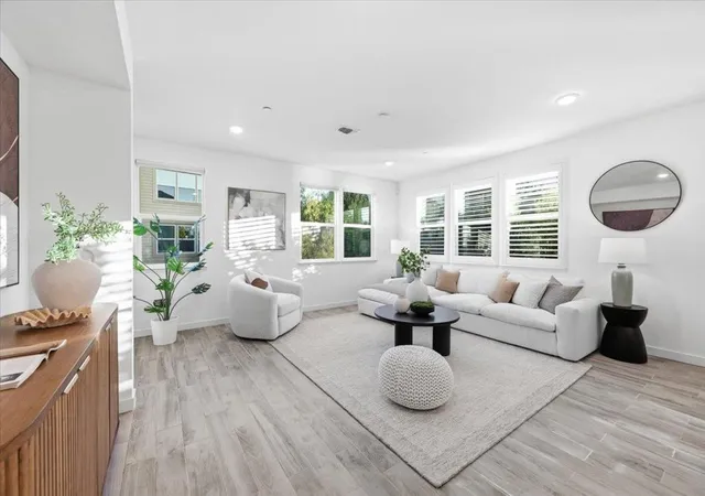 Photo 2 of Townhouse for sale at 1802 Midnight Cir, San Jose, CA 95133 | MLS# ML82059028 | Listing updated on 2026-10-12