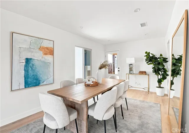 Photo 4 of Single family home for sale at 2011 Springfield Ave, Hermosa Beach, CA 90254 | MLS# SB26182159 | Listing updated on 2026-10-11