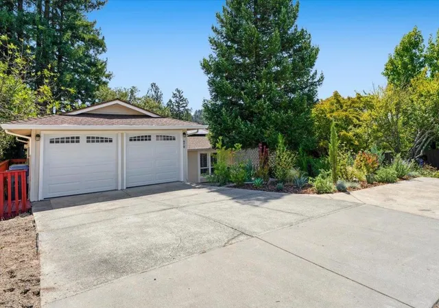 Photo 2 of Single family home for sale at 470 Tabor Dr, Scotts Valley, CA 95066 | MLS# ML82058694 | Listing updated on 2026-10-13