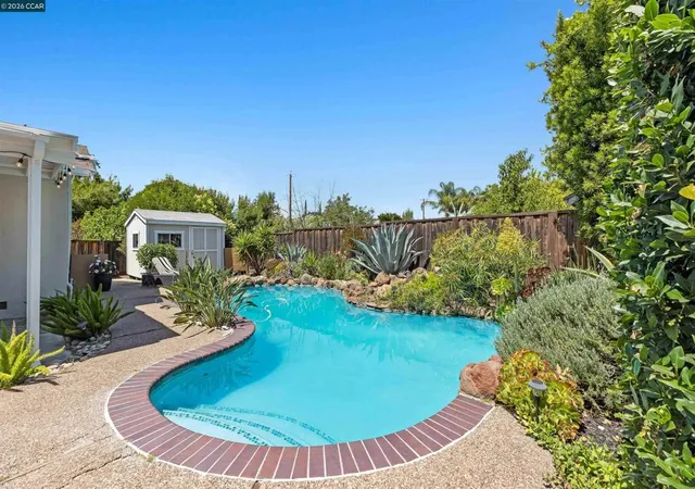 Photo 4 of Single family home for sale at 616 Minert Rd, Walnut Creek, CA 94598 | MLS# 41146211 | Listing updated on 2026-10-07