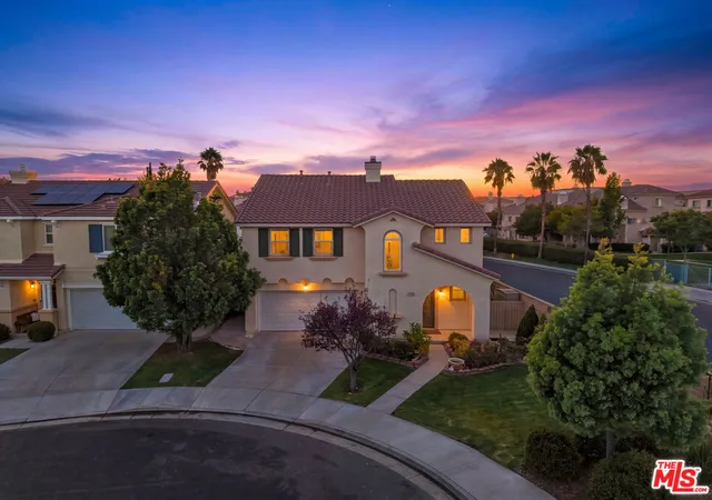 Condo for sale at 27259 Cloverhurst Pl, Canyon Country, CA 91387 | MLS# 26872369