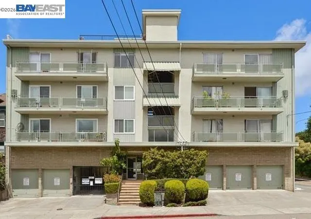 Photo 1 of Sale Pending at 3877 Howe St #107, Oakland, CA 94611 | MLS# 41146219 | Listing updated on 2026-09-01
