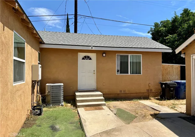 Photo 3 of Sale Pending at 14254 14256 Vanowen St, Van Nuys, CA 91405 | MLS# SR26187213 | Listing updated on 2026-10-07