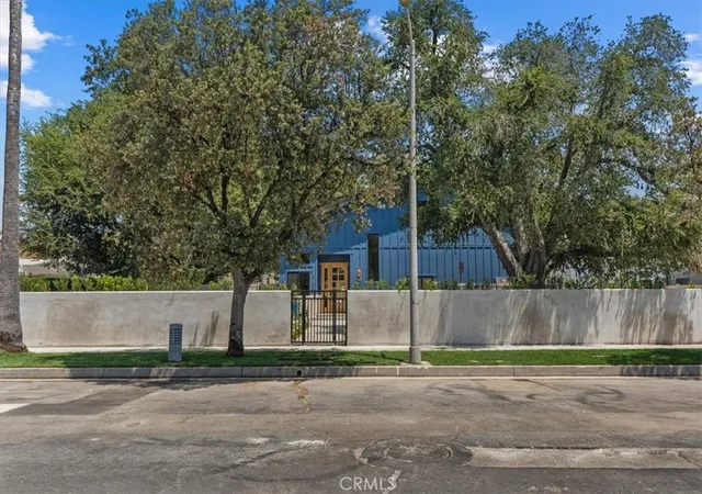 Photo 4 of Single family home for sale at 21831 San Jose St, Chatsworth, CA 91311 | MLS# GD26180478 | Listing updated on 2026-09-27