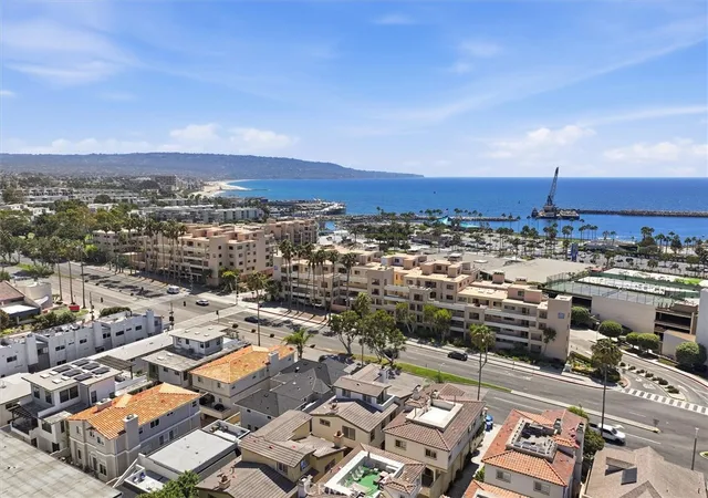 Photo 2 of Townhouse for sale at 310 N Catalina #A, Redondo Beach, CA 90277 | MLS# SB26185801 | Listing updated on 2026-10-07