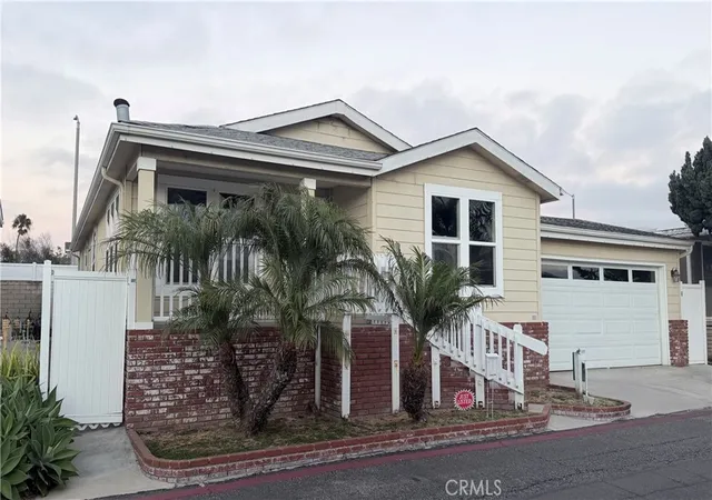 Photo 3 of Manufactured home for sale at 20701 Beach Blvd #65, Huntington Beach, CA 92646 | MLS# PW26187302 | Listing updated on 2026-09-25