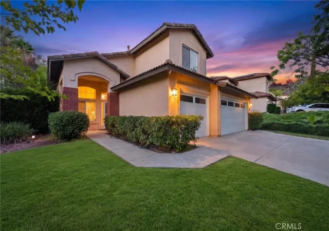 Photo 2 of Single family home for sale at 4 Bella Firenze, Lake Elsinore, CA 92532 | MLS# SW26187071 | Listing updated on 2026-10-31
