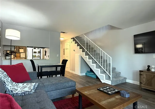 Photo 3 of Townhouse for sale at 1600 Redondo Ave #2, Long Beach, CA 90804 | MLS# BB26186461 | Listing updated on 2026-08-31