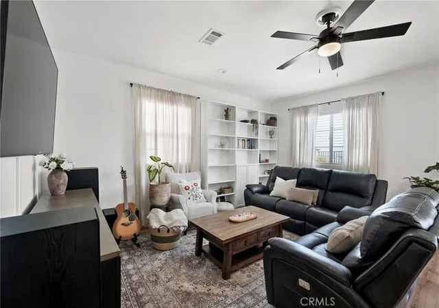 Photo 4 of Single family home for sale at 37318 Queen Anne Pl, Palmdale, CA 93551 | MLS# SR26185404 | Listing updated on 2026-10-04