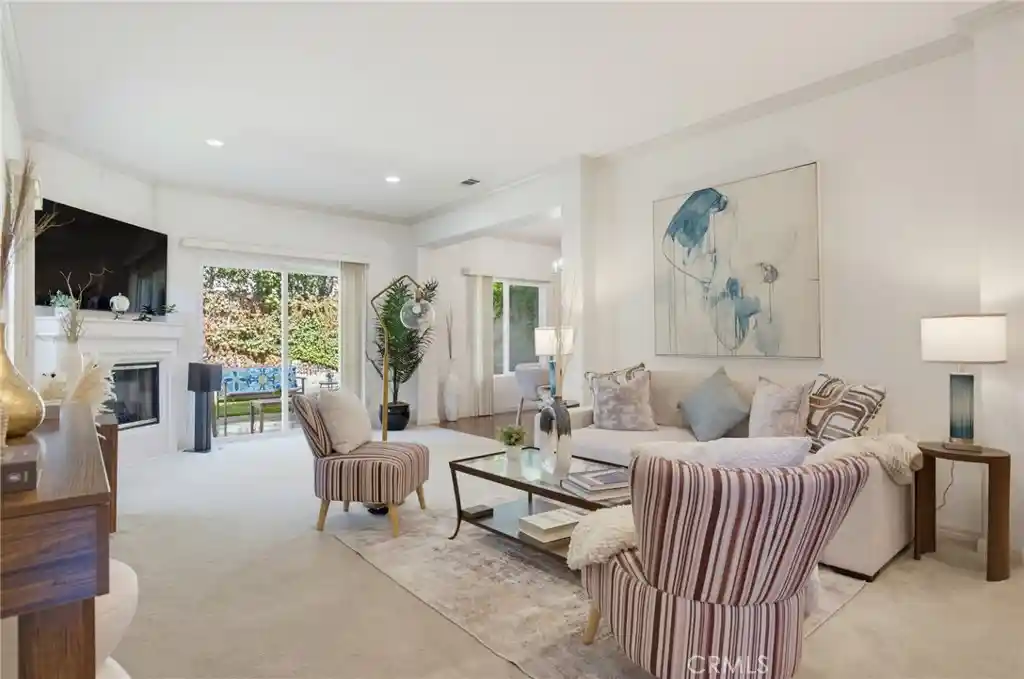 Photo 1 of Single family home for sale at 15735 Wyandotte, Van Nuys, CA 91406 | MLS# PF26183410 | Listing updated on 2026-10-28