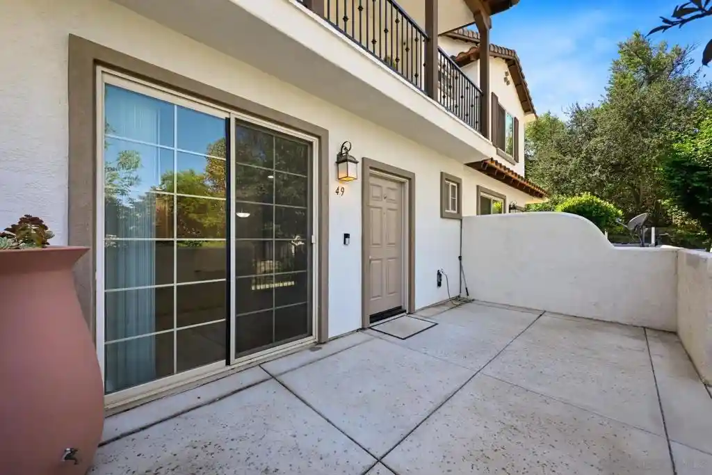 Listing Photo 2 - Condo for sale in 5531 Old Ranch Rd located at 5531 Old Ranch Rd, Oceanside, CA 92057 - Unit #49