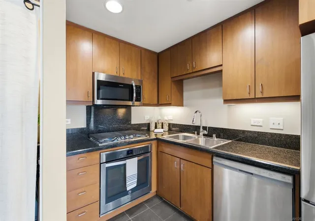 Photo 3 of Condo for sale at 550 15th St #207, San Diego, CA 92101 | MLS# 260020914SD | Listing updated on 2026-09-21