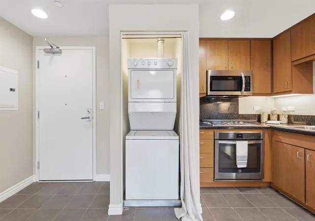 Photo 4 of Condo for sale at 550 15Th St #207, San Diego, CA 92101 | MLS# 260020914SD | Listing updated on 2026-09-21