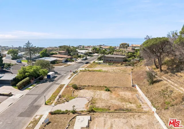 Photo 4 of Land for sale at 3411 Cloudcroft Dr, Malibu, CA 90265 | MLS# 26876461 | Listing updated on 2026-09-28