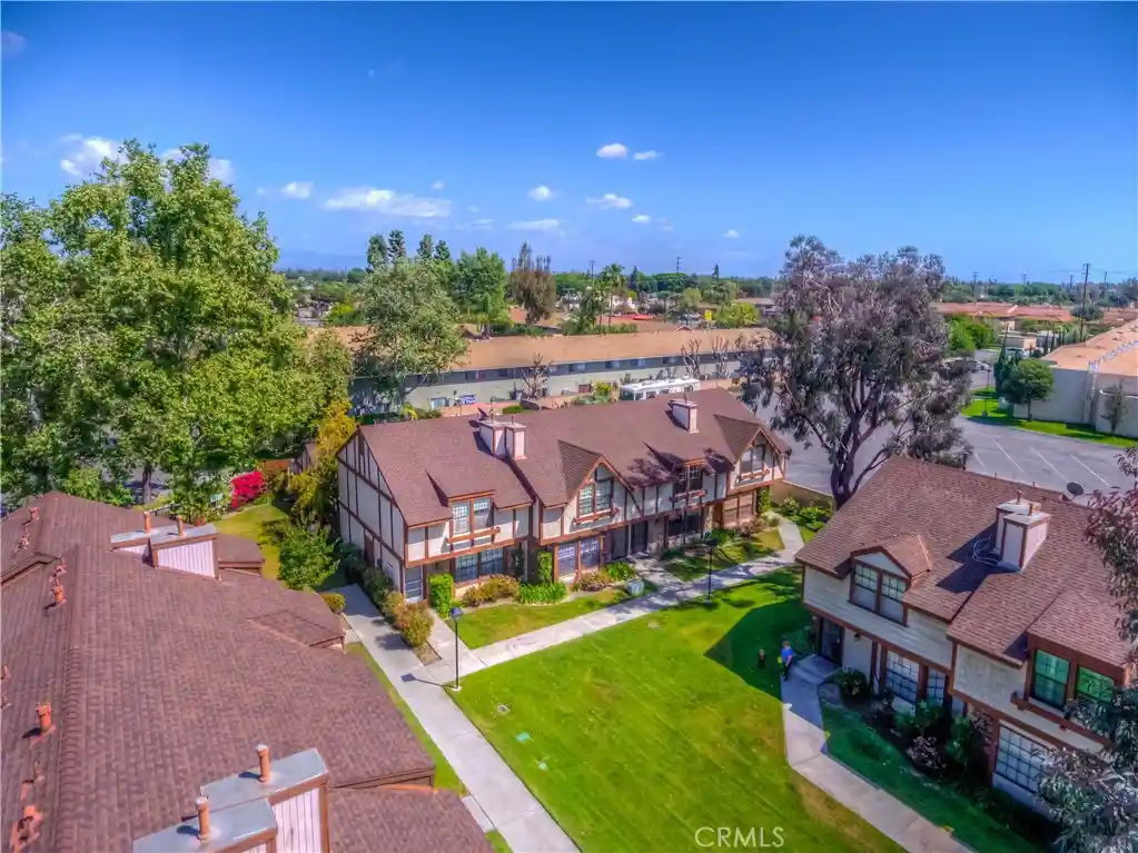 Listing Photo 7 - Condo for sale in 1173 S Paula located at 1173 S Paula, Fullerton, CA 92833 - Unit #19