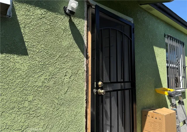 Photo 1 of Single family home for sale at 126 N Magnolia Ct, Compton, CA 90220 | MLS# CV26187473 | Listing updated on 2026-10-30