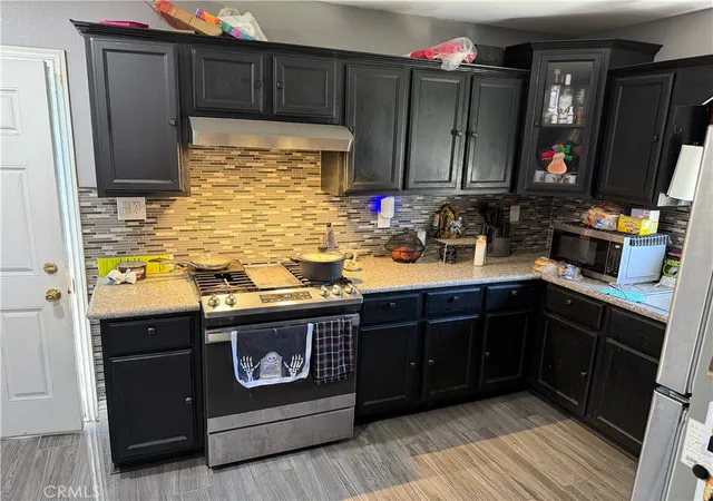 Photo 4 of Single family home for sale at 126 N Magnolia Ct, Compton, CA 90220 | MLS# CV26187473 | Listing updated on 2026-10-30