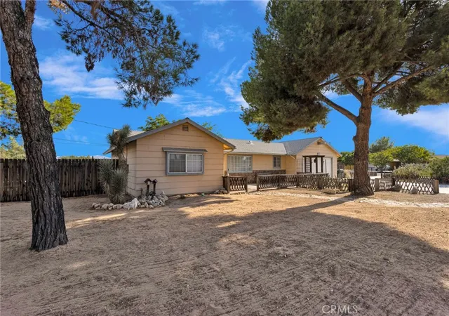 Photo 3 of Single family home for sale at 20555 Sitting Bull, Apple Valley, CA 92308 | MLS# HD26185567 | Listing updated on 2026-09-13