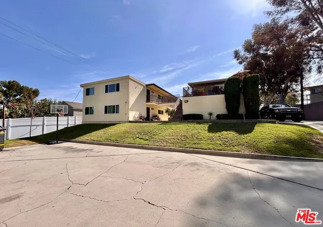 Photo 4 of Sale Pending at 26377 Hillcrest Ave, Lomita, CA 90717 | MLS# 26885519 | Listing updated on 2026-10-01