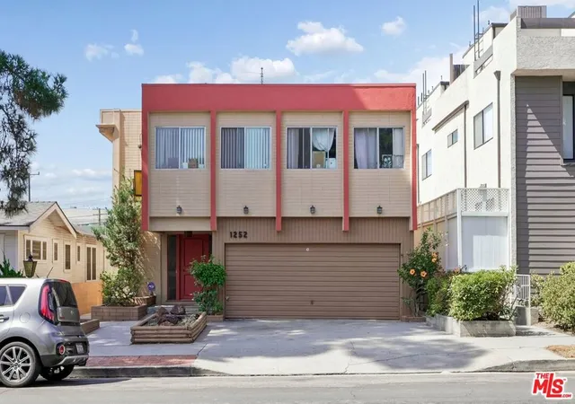 Photo 3 of Multi family home for sale at 1252 23Rd St, Santa Monica, CA 90404 | MLS# 26875531 | Listing updated on 2026-09-13